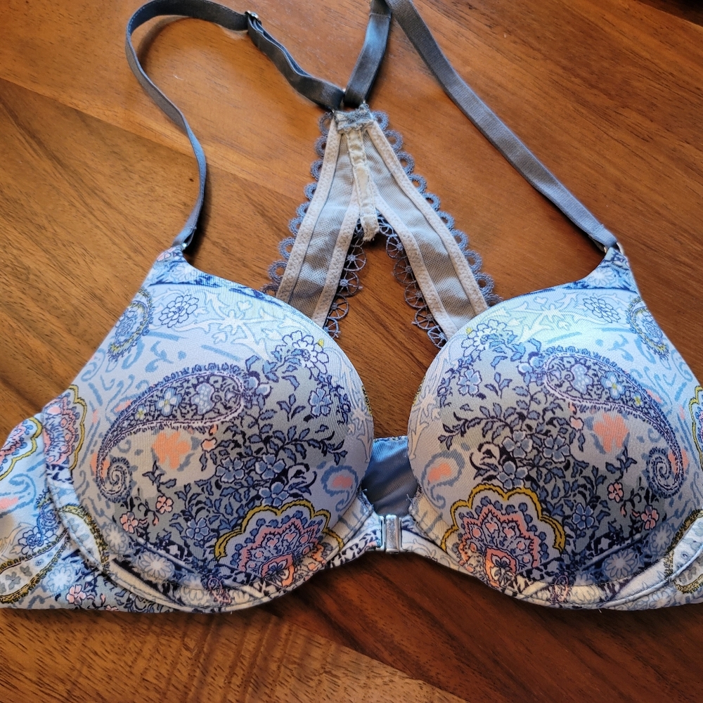 Victorias Secret Very Sexy Push Up Bra